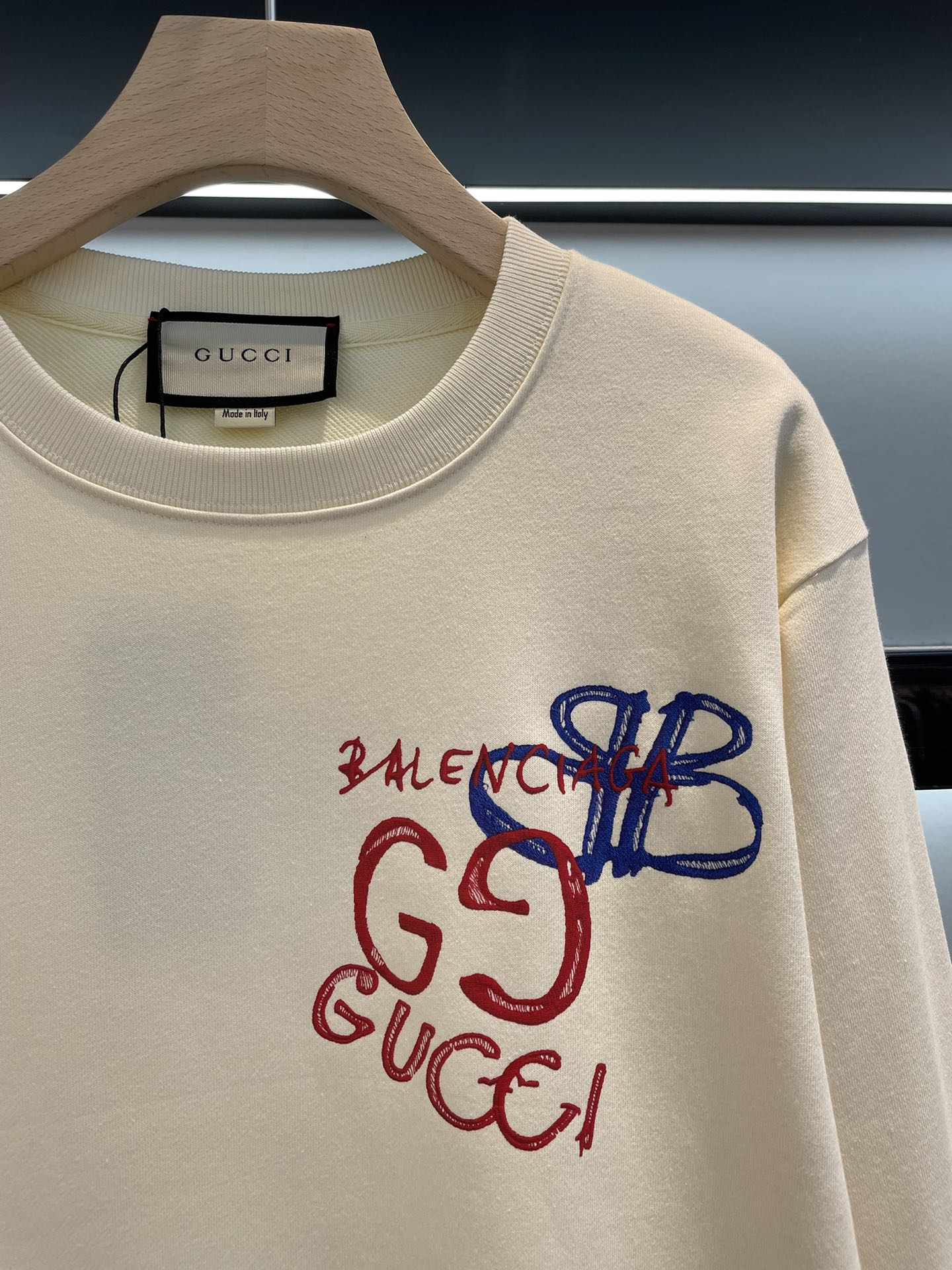 GUCCI SWEATSHIRT
