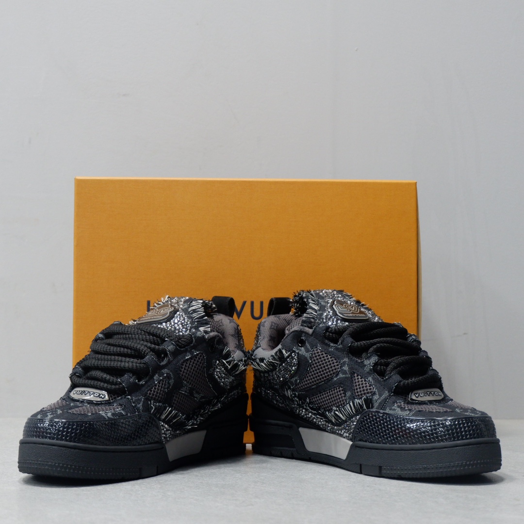 LOUIS VUITON TRAINERS