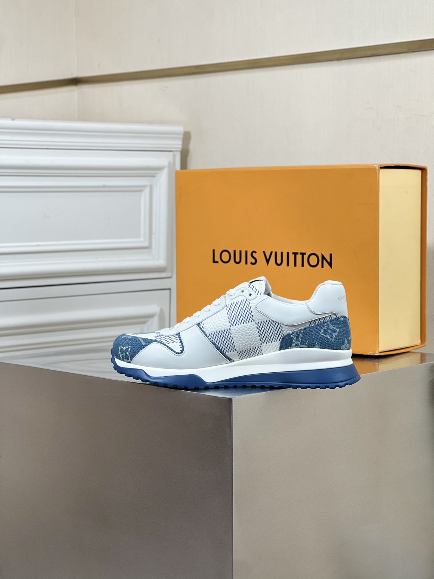 LOUIS VUITTON RUN AWAY 