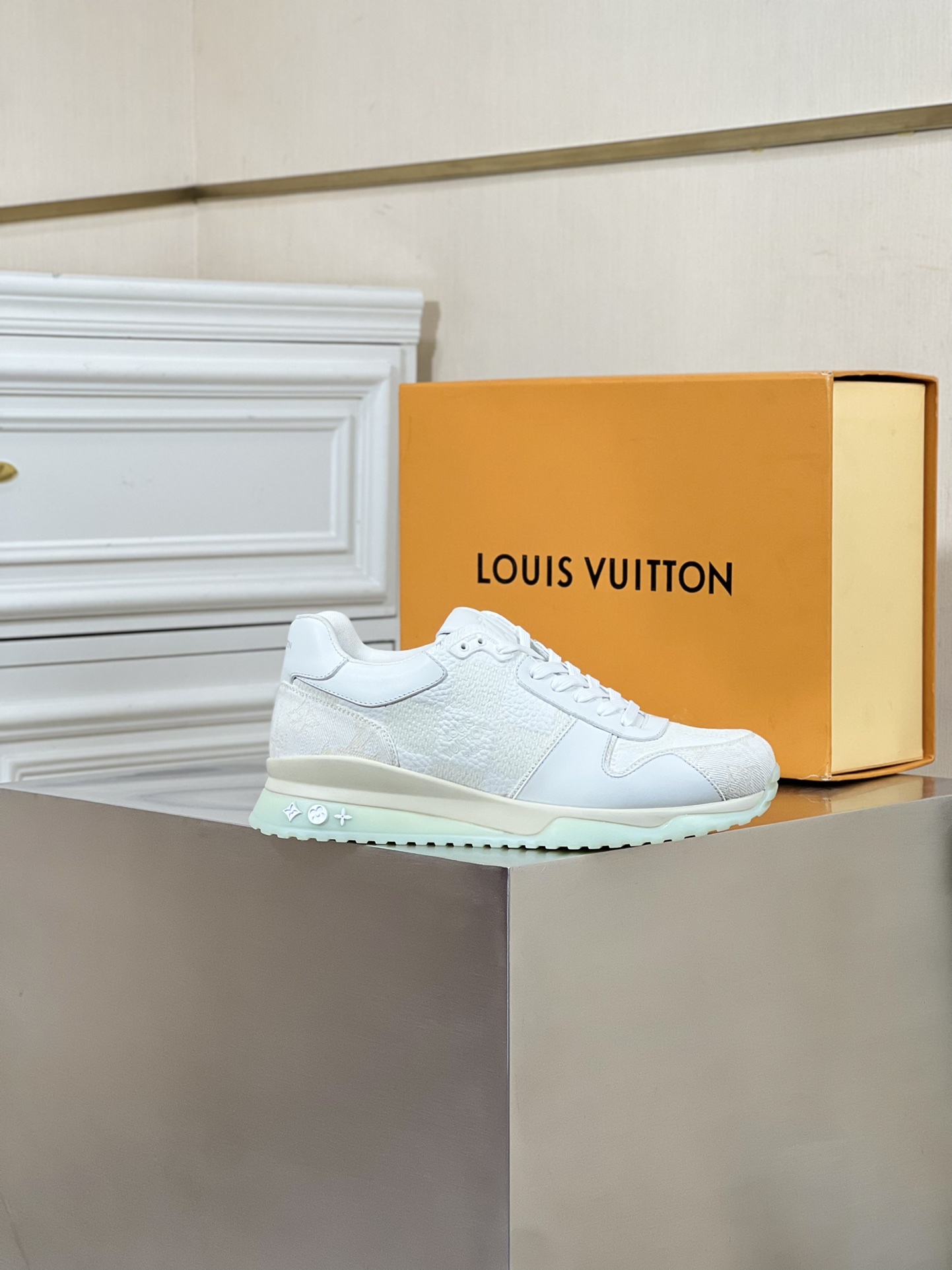 LOUIS VUITTON RUN AWAY 