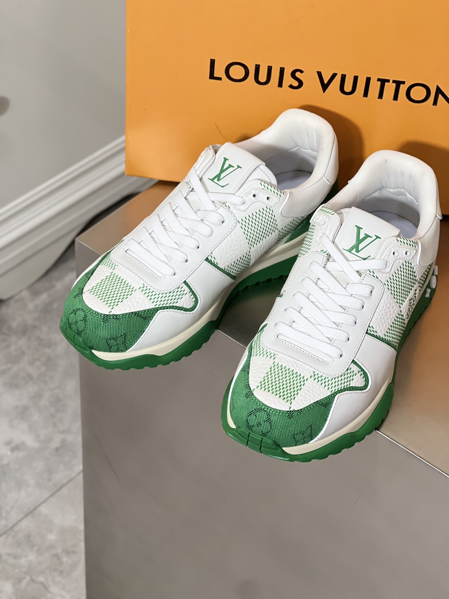LOUIS VUITTON RUN AWAY 