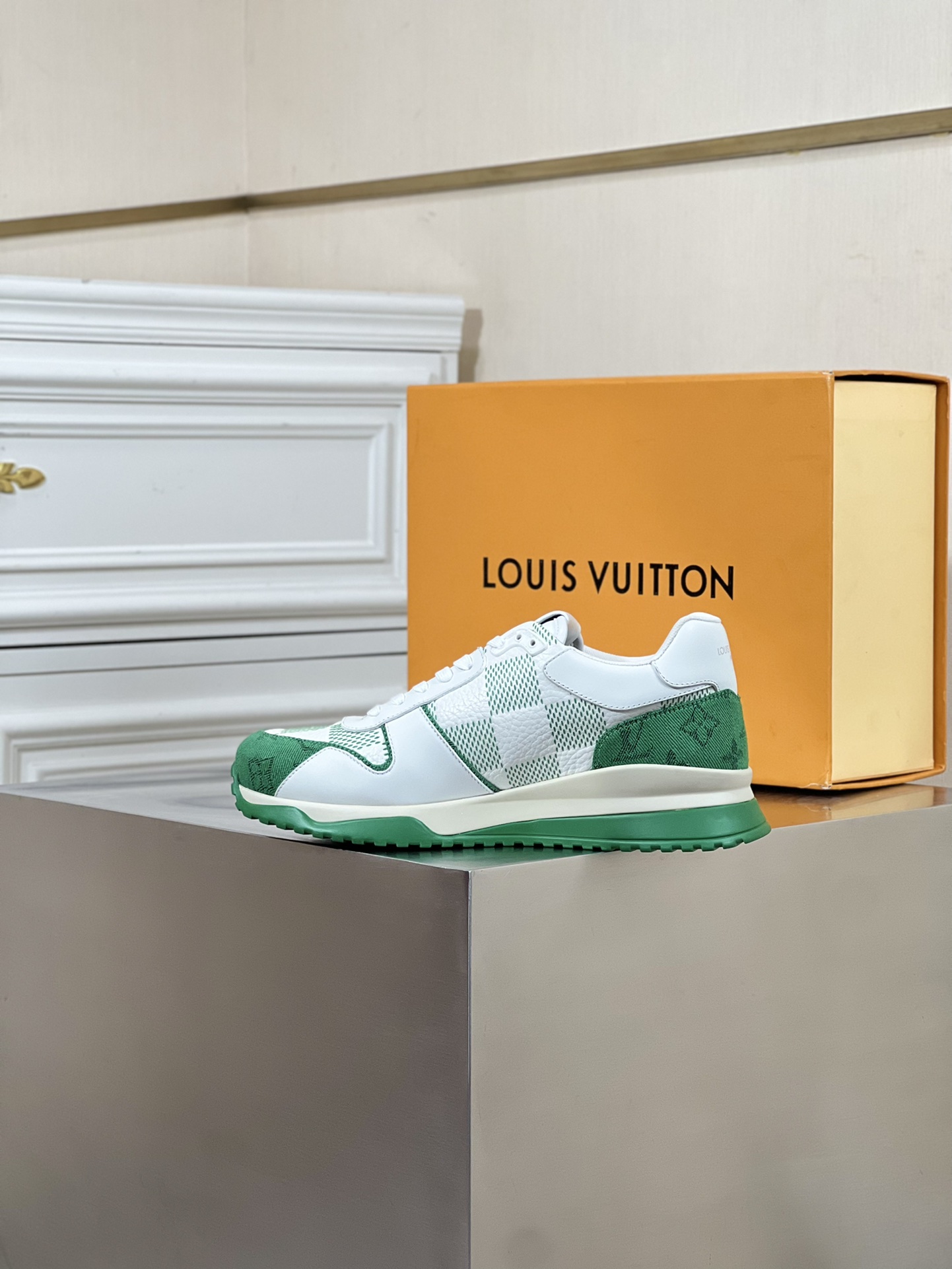LOUIS VUITTON RUN AWAY 