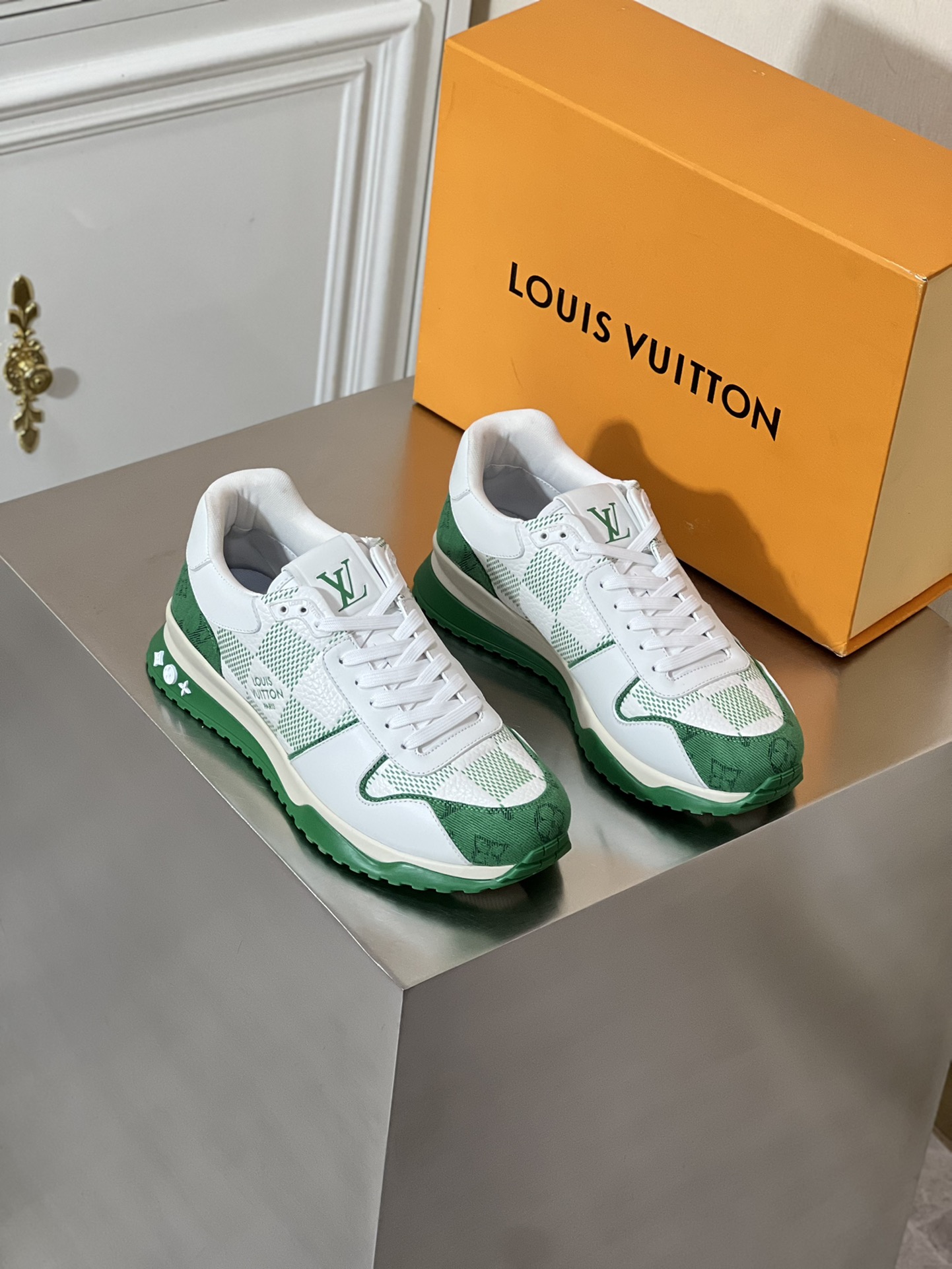 LOUIS VUITTON RUN AWAY 