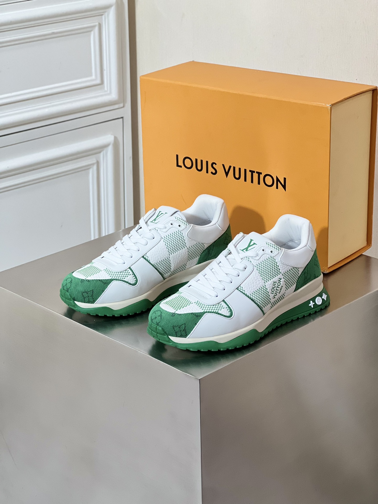 LOUIS VUITTON RUN AWAY 