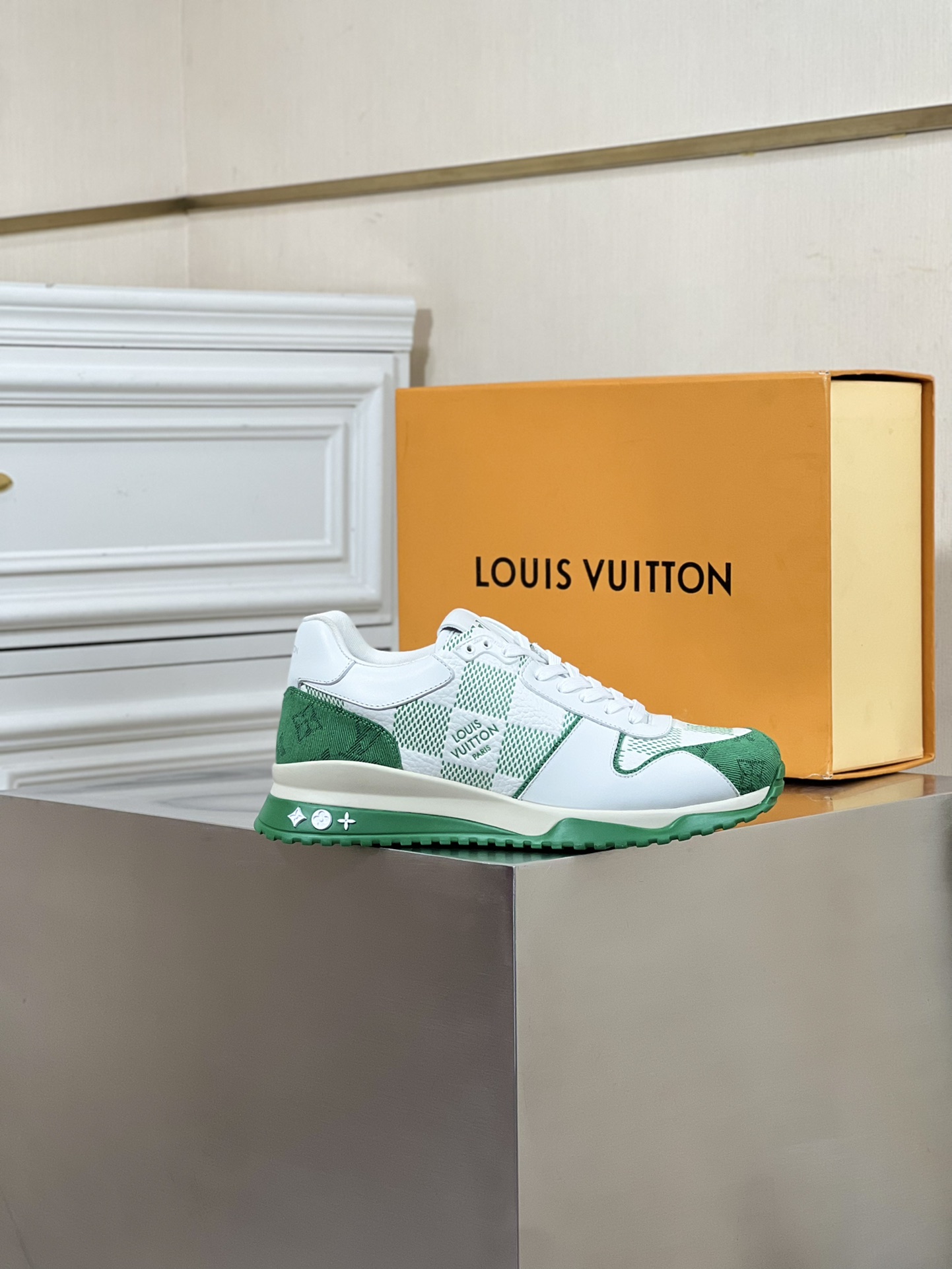 LOUIS VUITTON RUN AWAY 