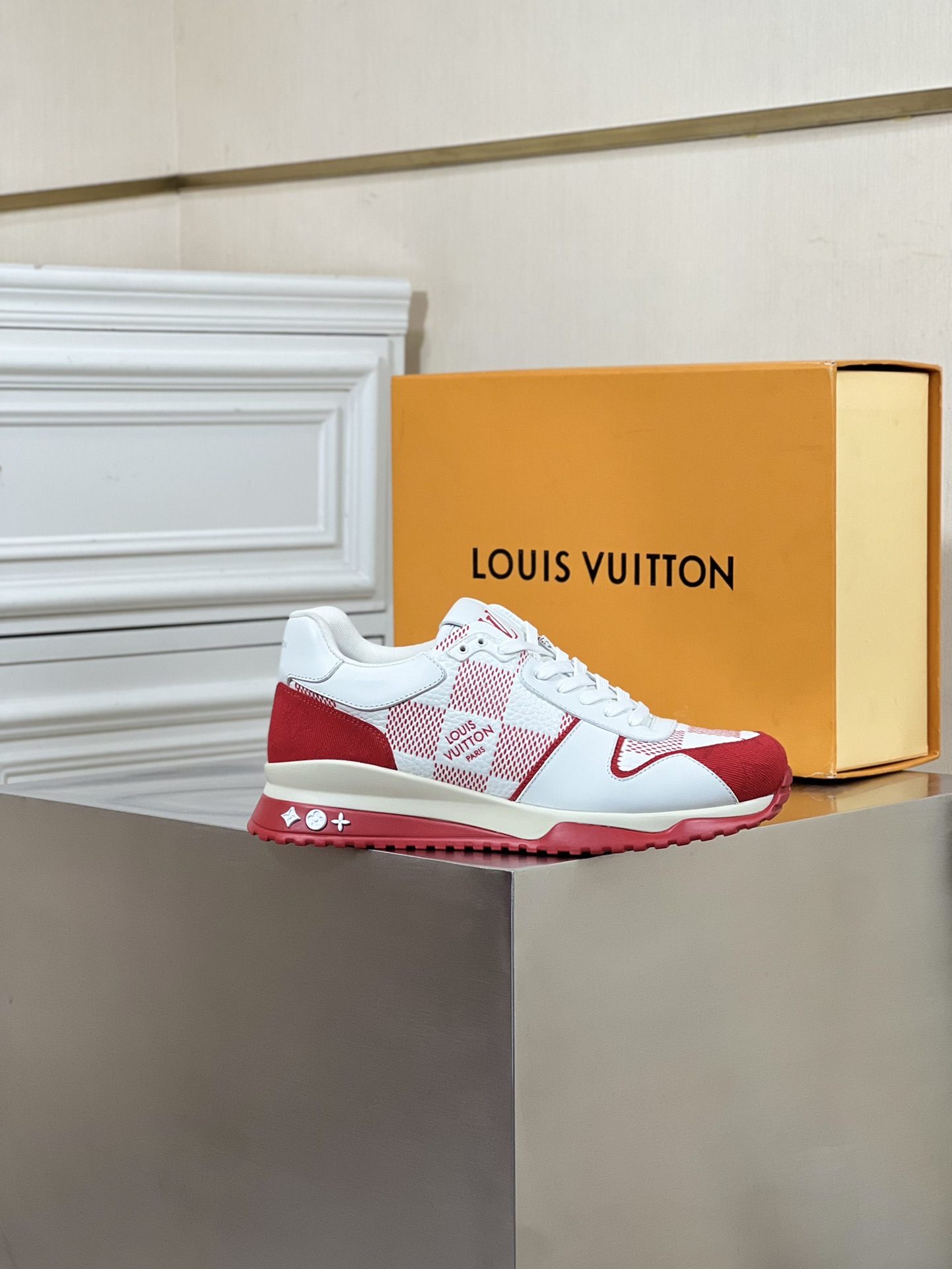 LOUIS VUITTON RUN AWAY 