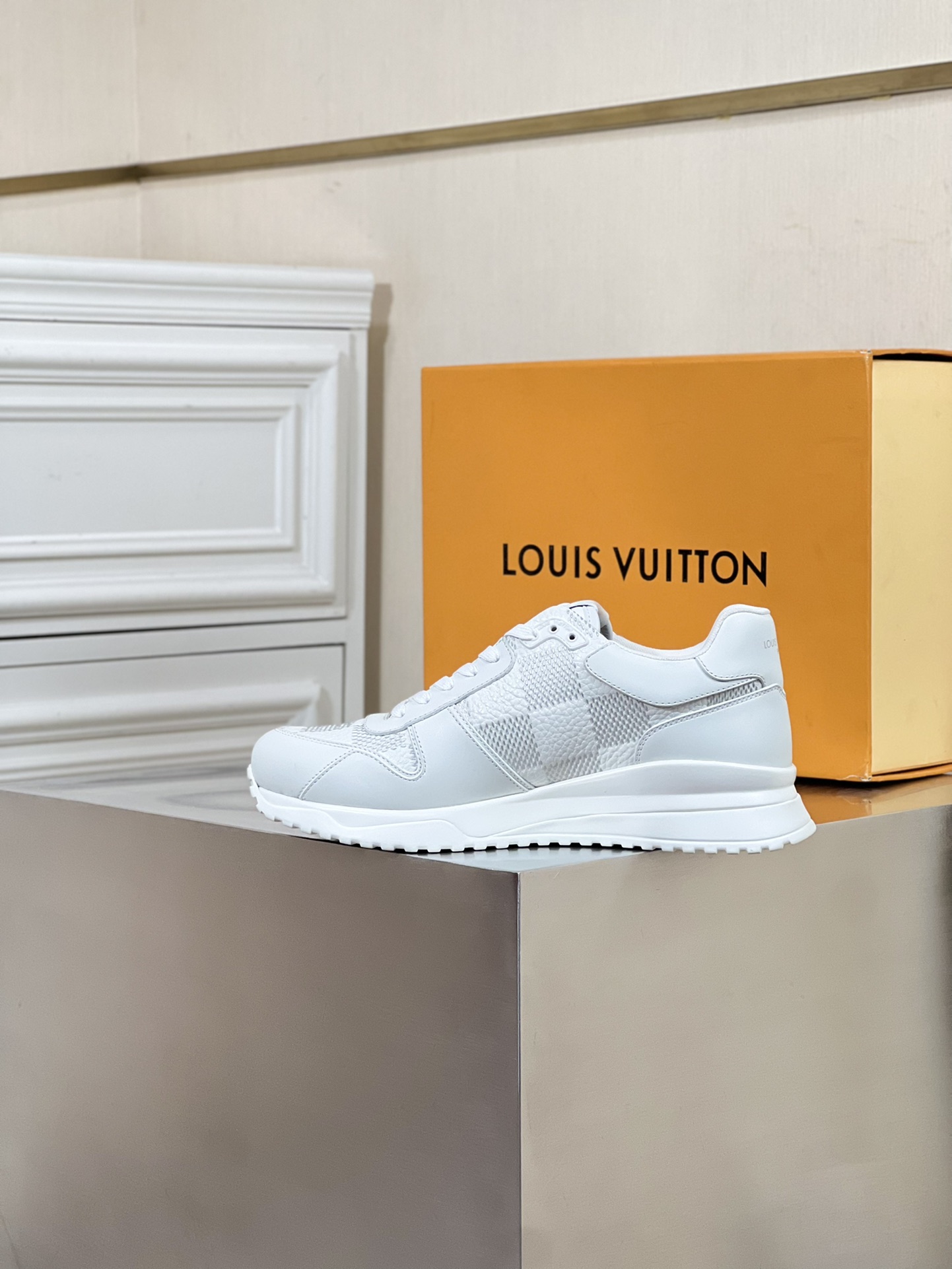 LOUIS VUITTON RUN AWAY 