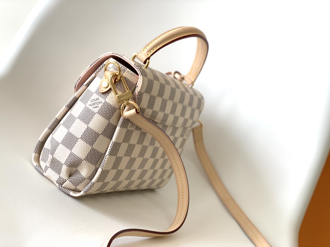 LOUIS VUITTON CROISETTE DAMIER 