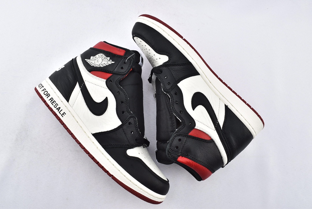 Air Jordan 1 MID OG 