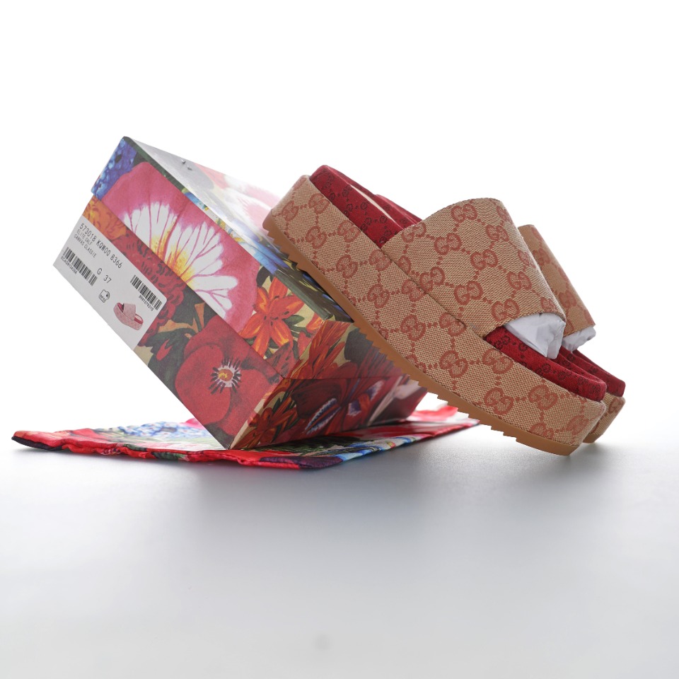 GUCCI Wmns Rubber GG Slide