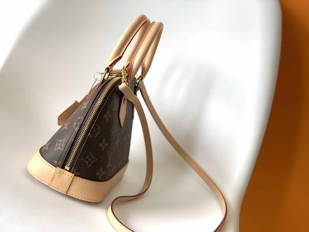 LOUIS VUITTON ALMA BB 