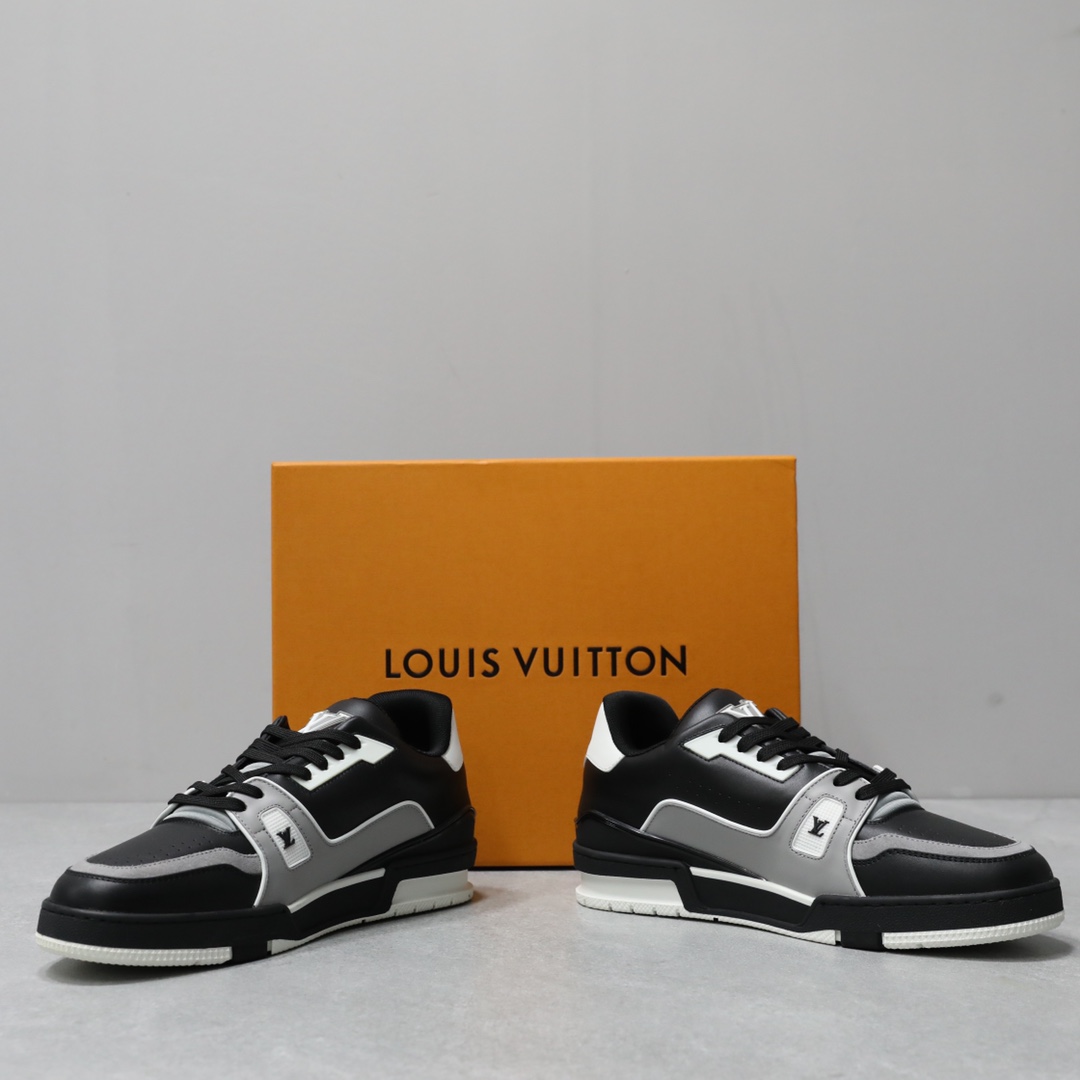 LOUIS VUITTON TRAINERS
