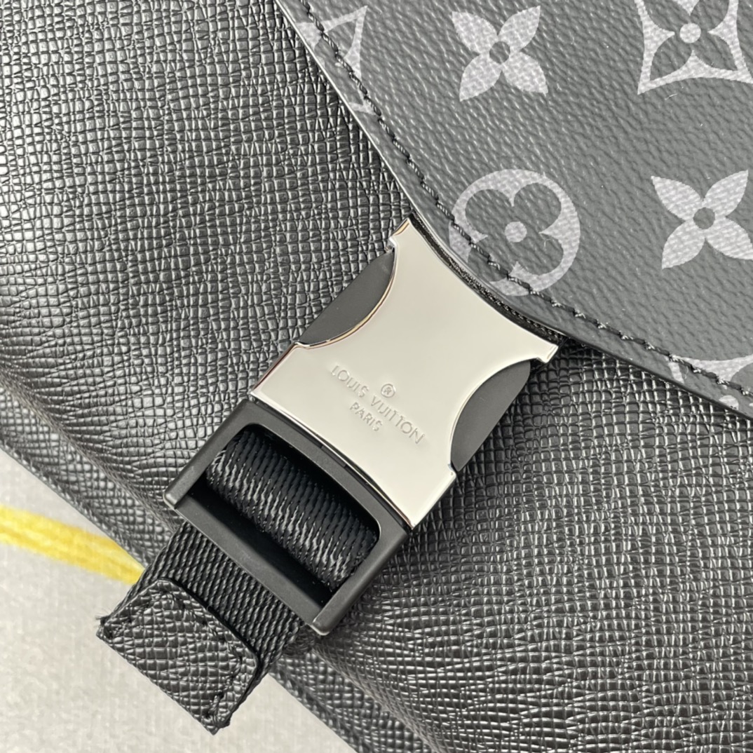 LOUIS VUITTON Taigarama