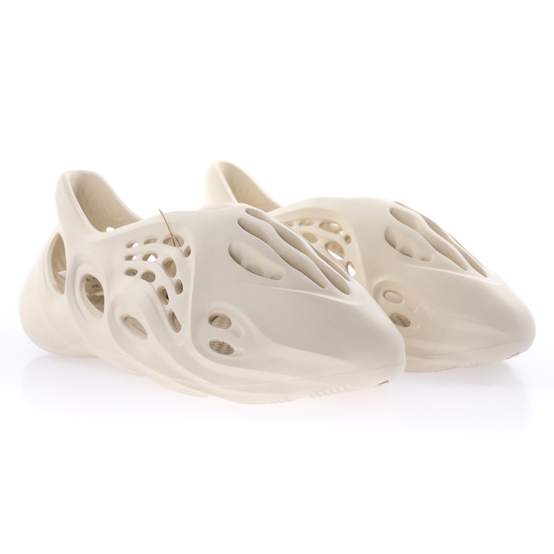 Kanye West x adidas Yeezy Foam Runner Slide"Sand"