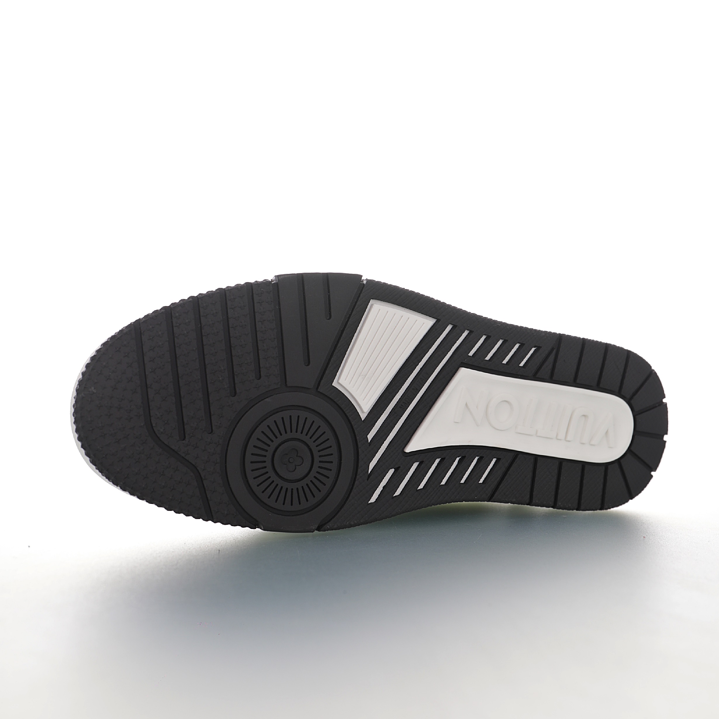 Louis Vuitton Trainer Sneaker Low