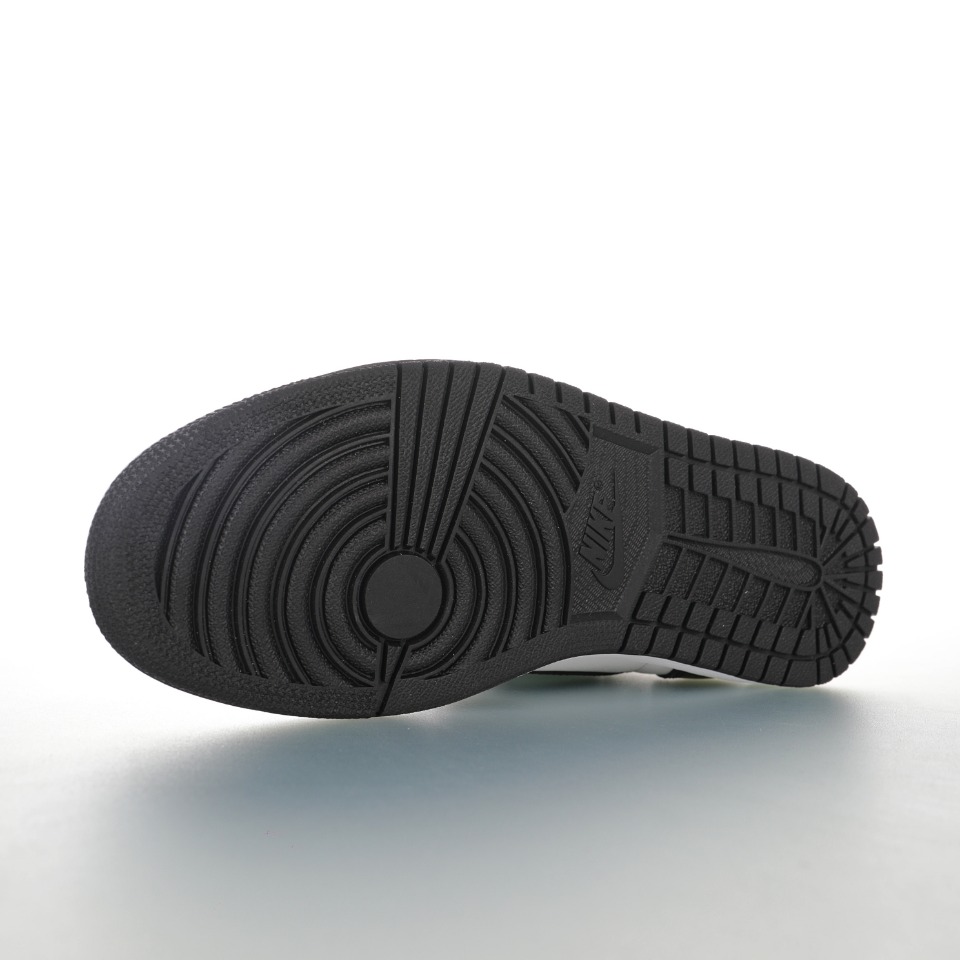 Nike Air Jordan 1 Retro High OG"Black/White"