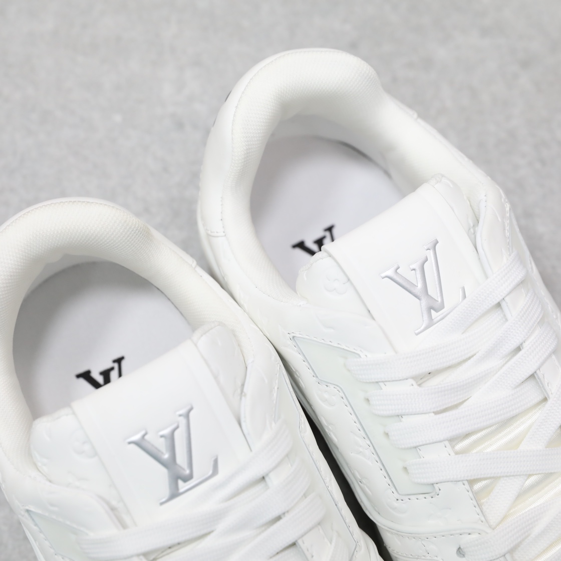 LOUIS VUITTON TRAINERS