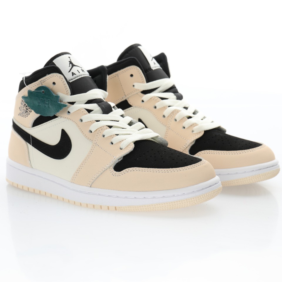 NIKE Wmns Air Jordan 1 Retro Mid"Barely Orange"