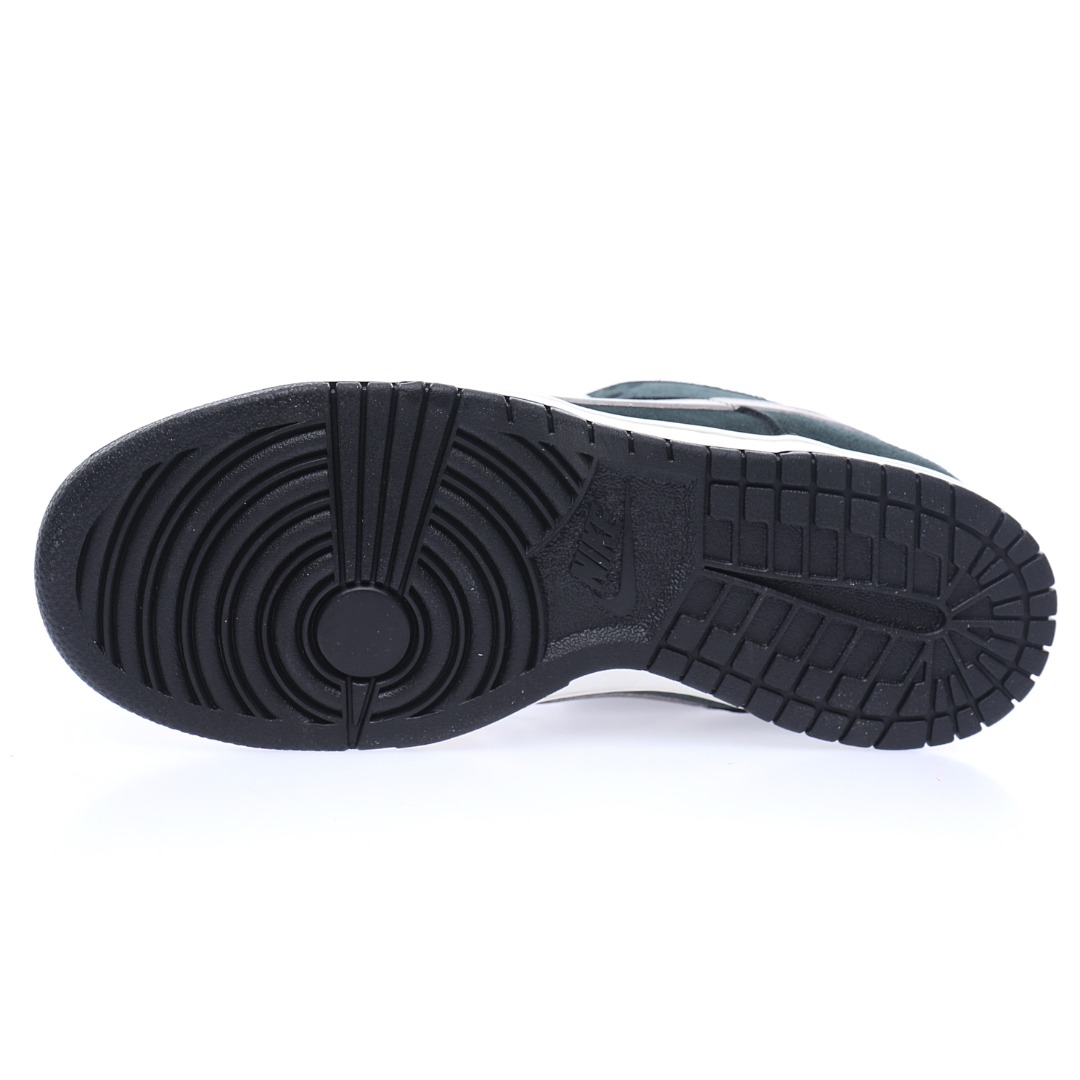 The Clash x Nike SB Dunk Low PRO"Joe Strummer"