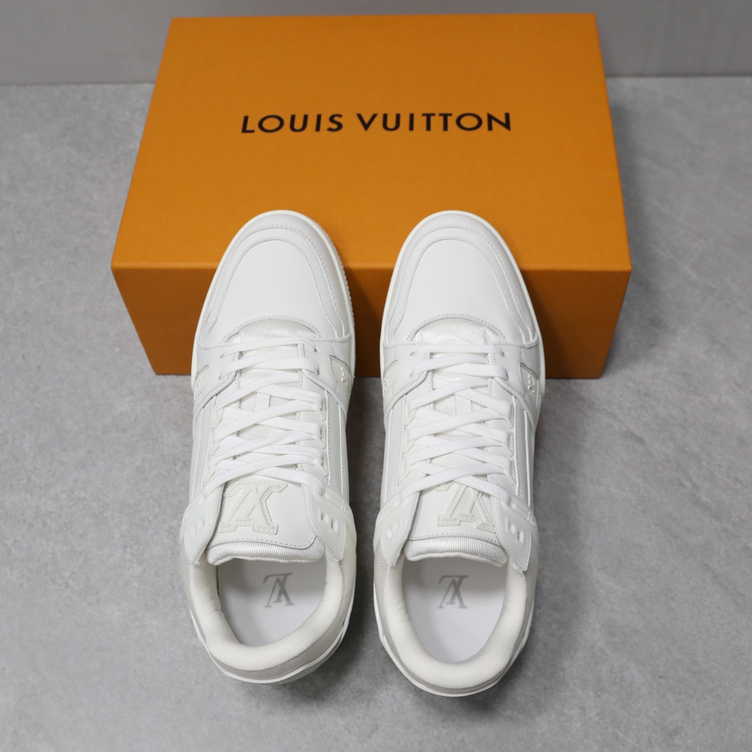 LOUIS VUITTON TRAINERS