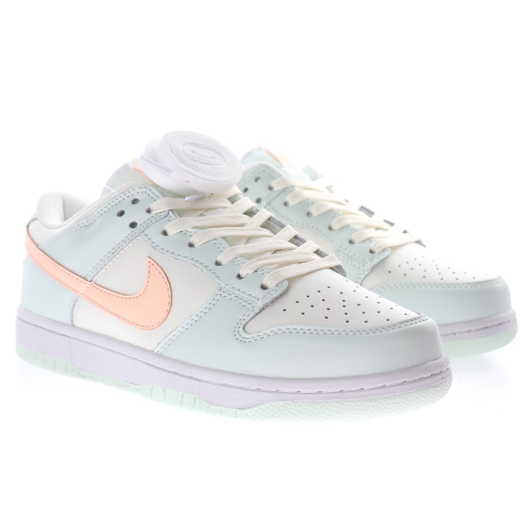 Nike WMNS SB Dunk Low"Barely Green"