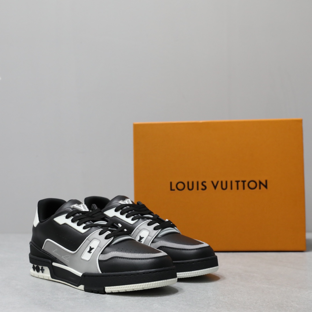 LOUIS VUITTON TRAINERS