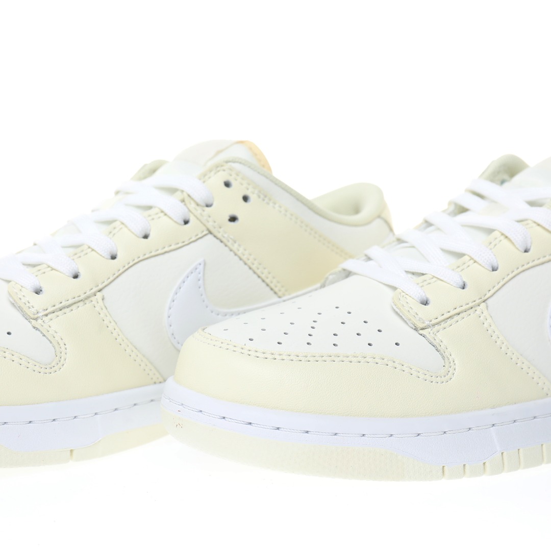 Nike SB Dunk Low"Coconut Milk"