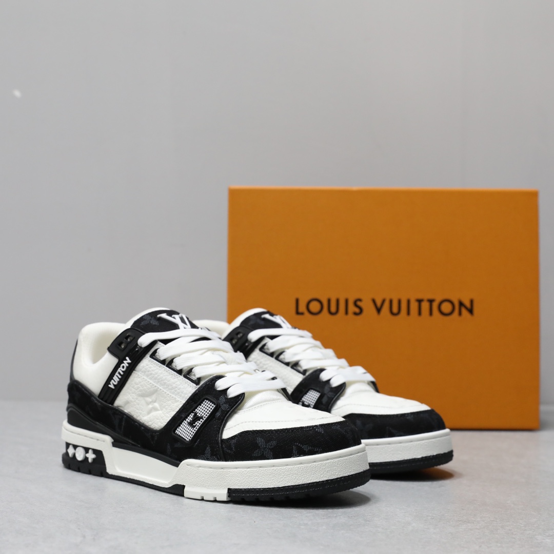 LOUIS VUITTON TRAINERS