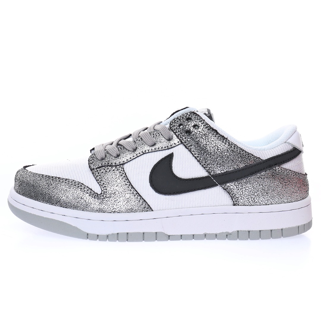 Nike WMNS SB Dunk Low"White Metallic Silver"