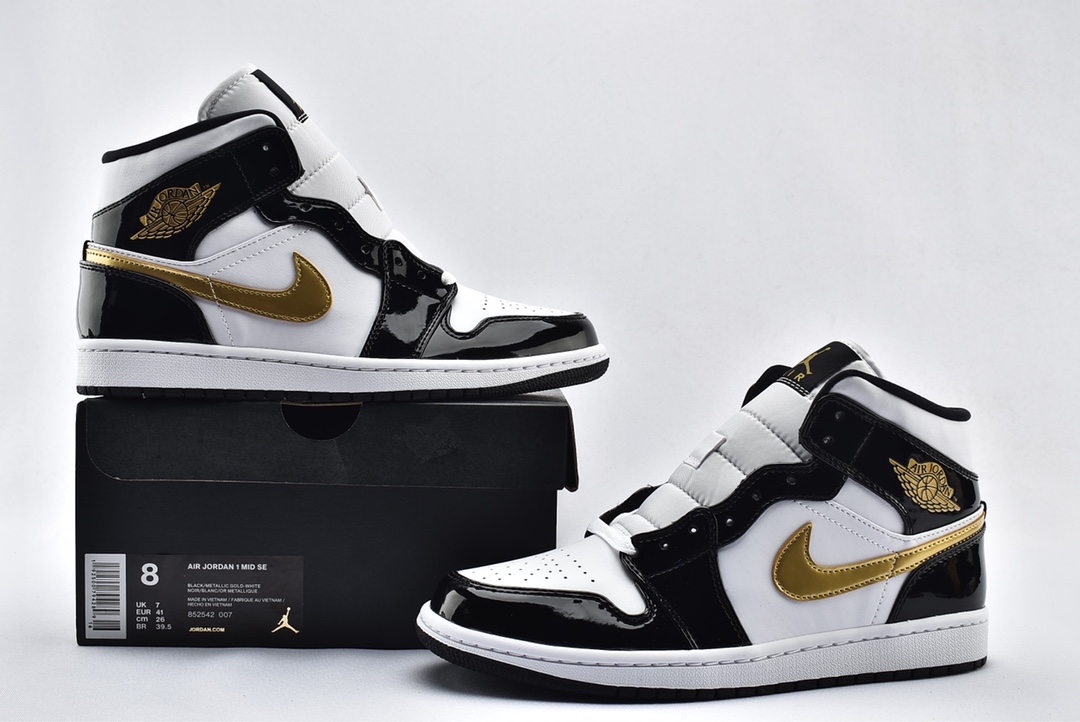 Air Jordan 1 MID OG 