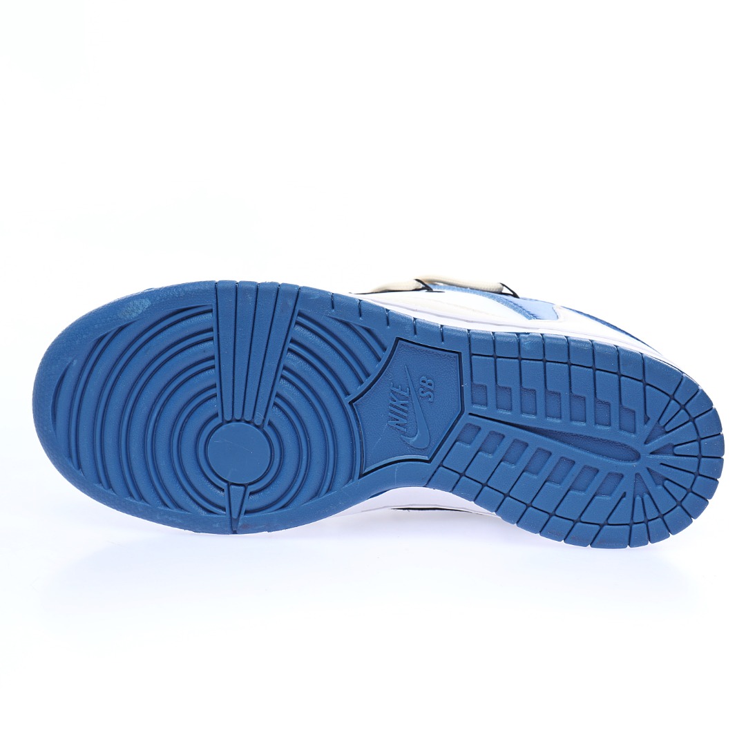 Fragment design x Travis Scott x Nike SB Dunk Low Lot"Military Blue"