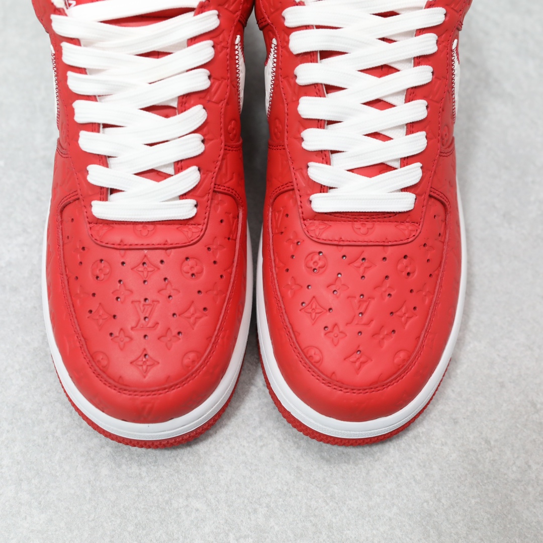 LOUIS VUITTON TRAINERS