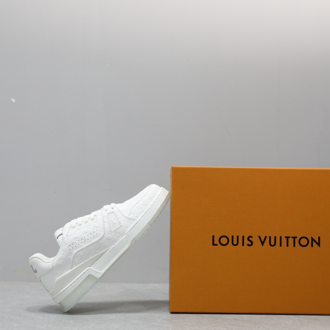 LOUIS VUITTON TRAINERS