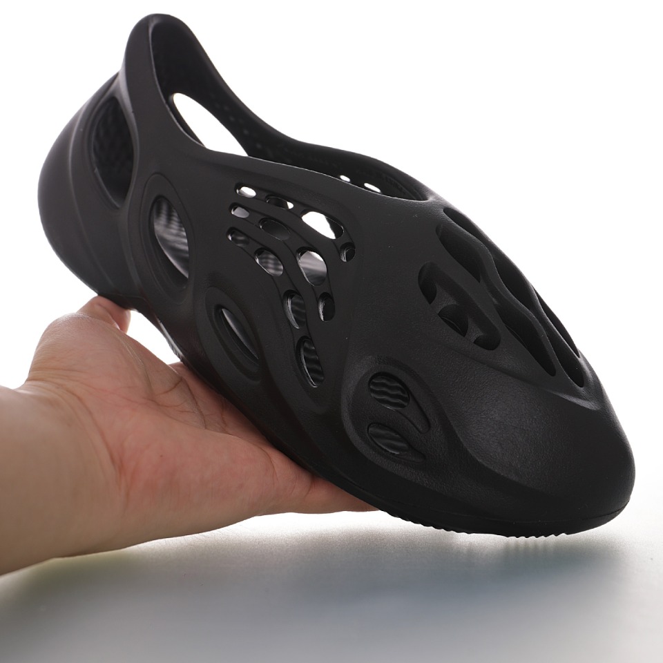 Kanye West x adidas Yeezy Foam Runner Slide"Ararat"