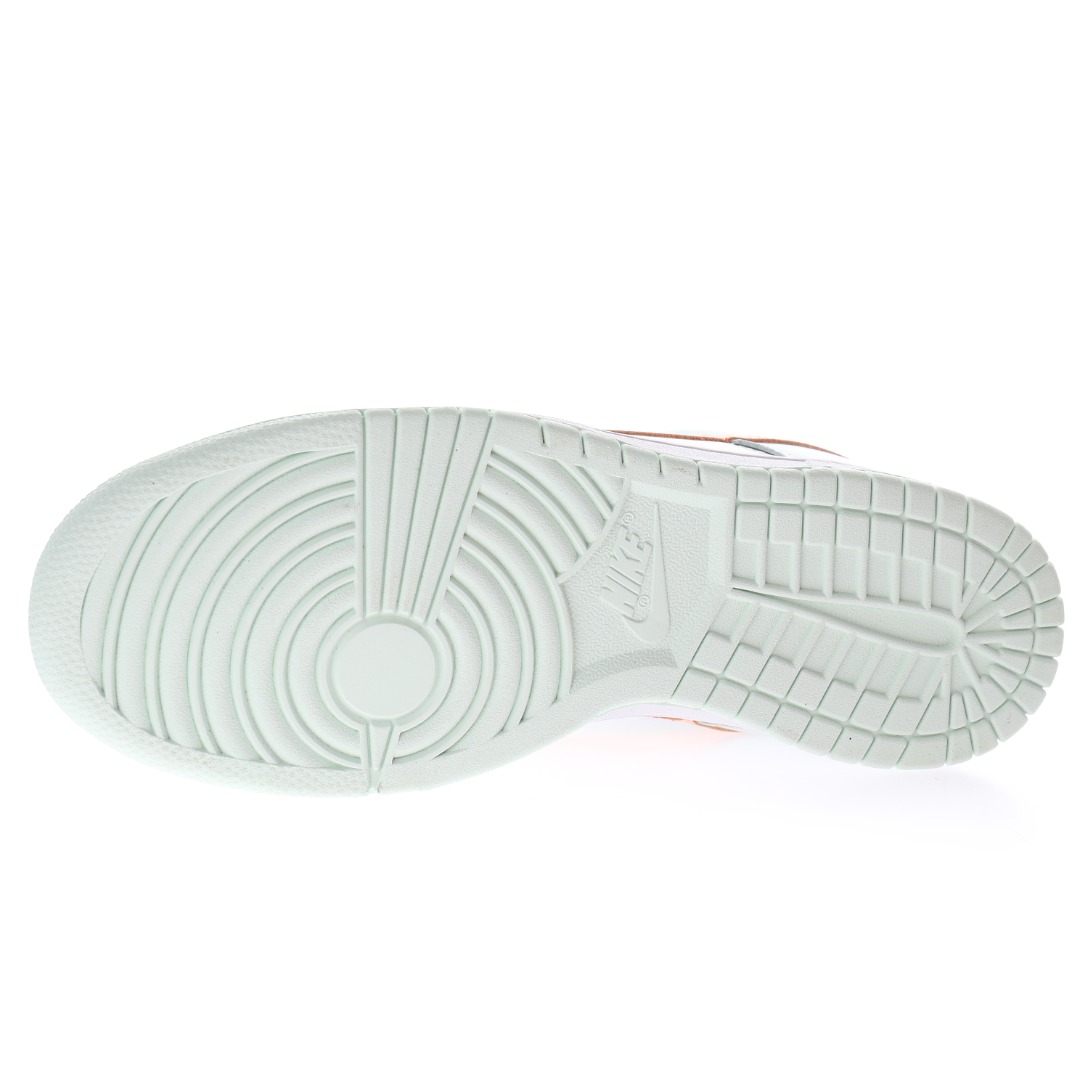 Nike WMNS SB Dunk Low"Barely Green"