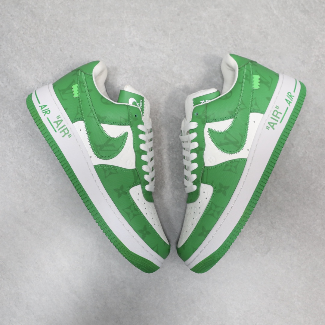 LOUIS VUITTON * NIKE AIR FORCE1