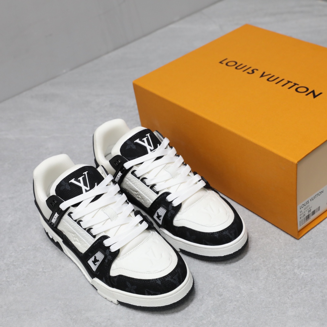 LOUIS VUITTON TRAINERS