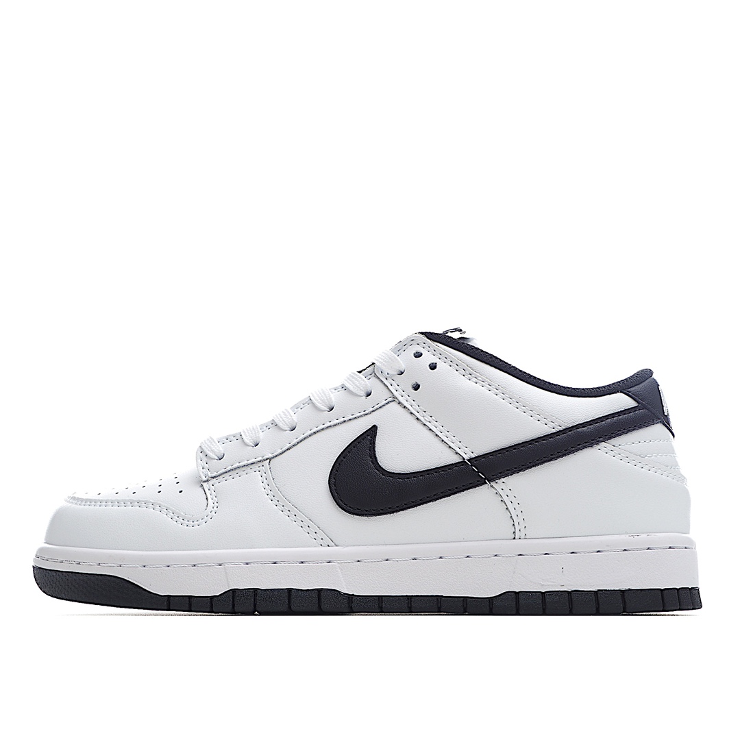 NK Dunk SB Low Black & White