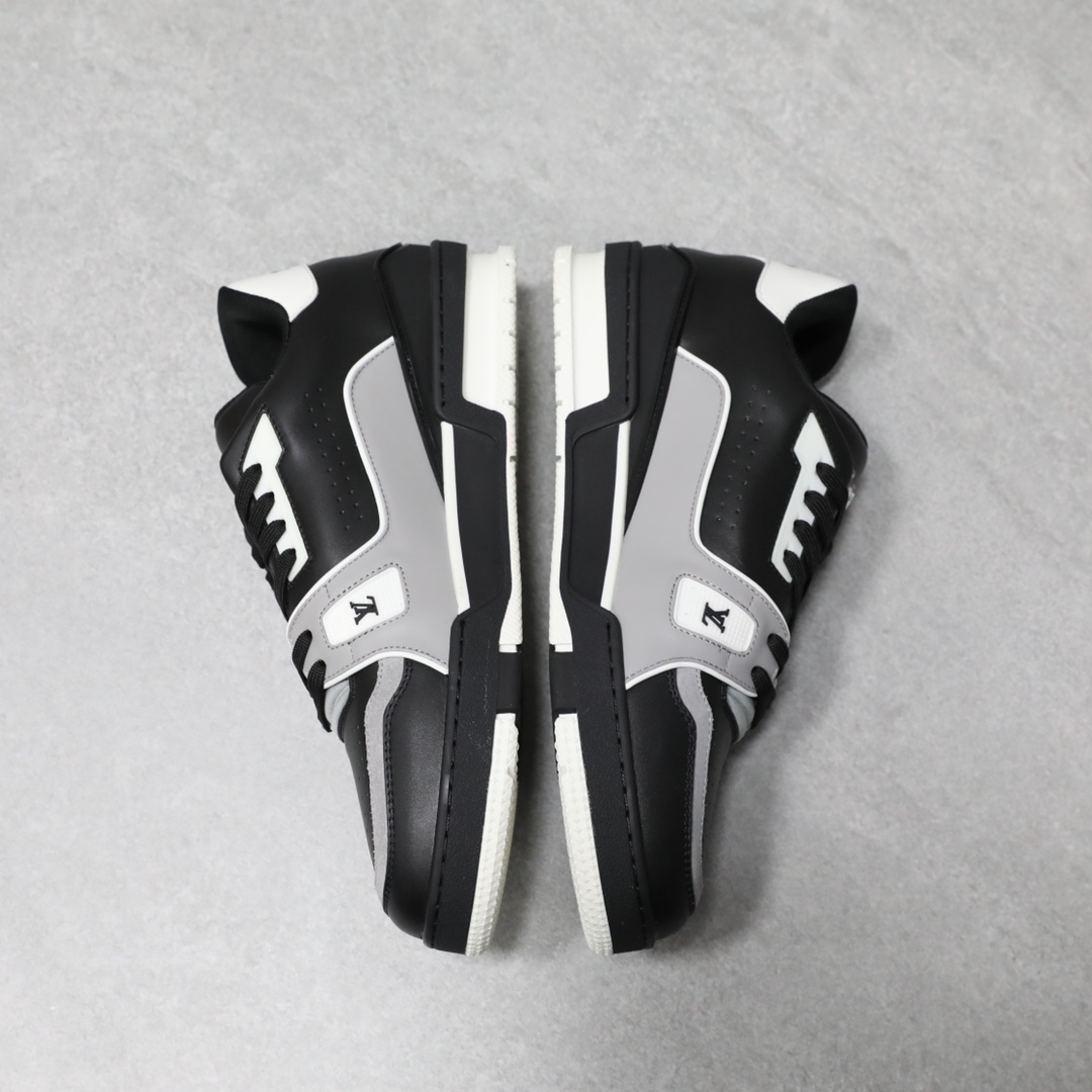 LOUIS VUITTON TRAINERS