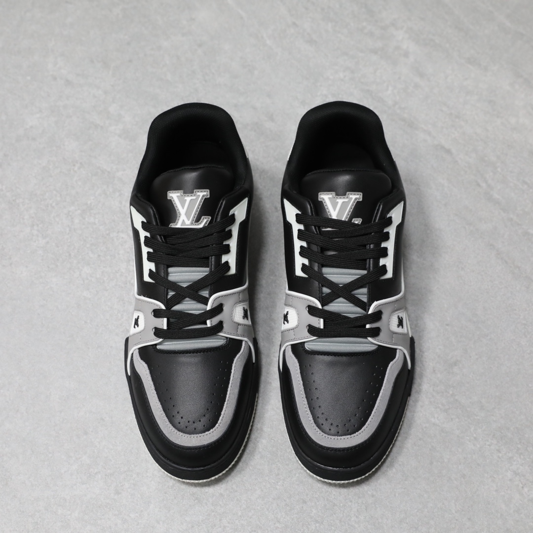 LOUIS VUITTON TRAINERS
