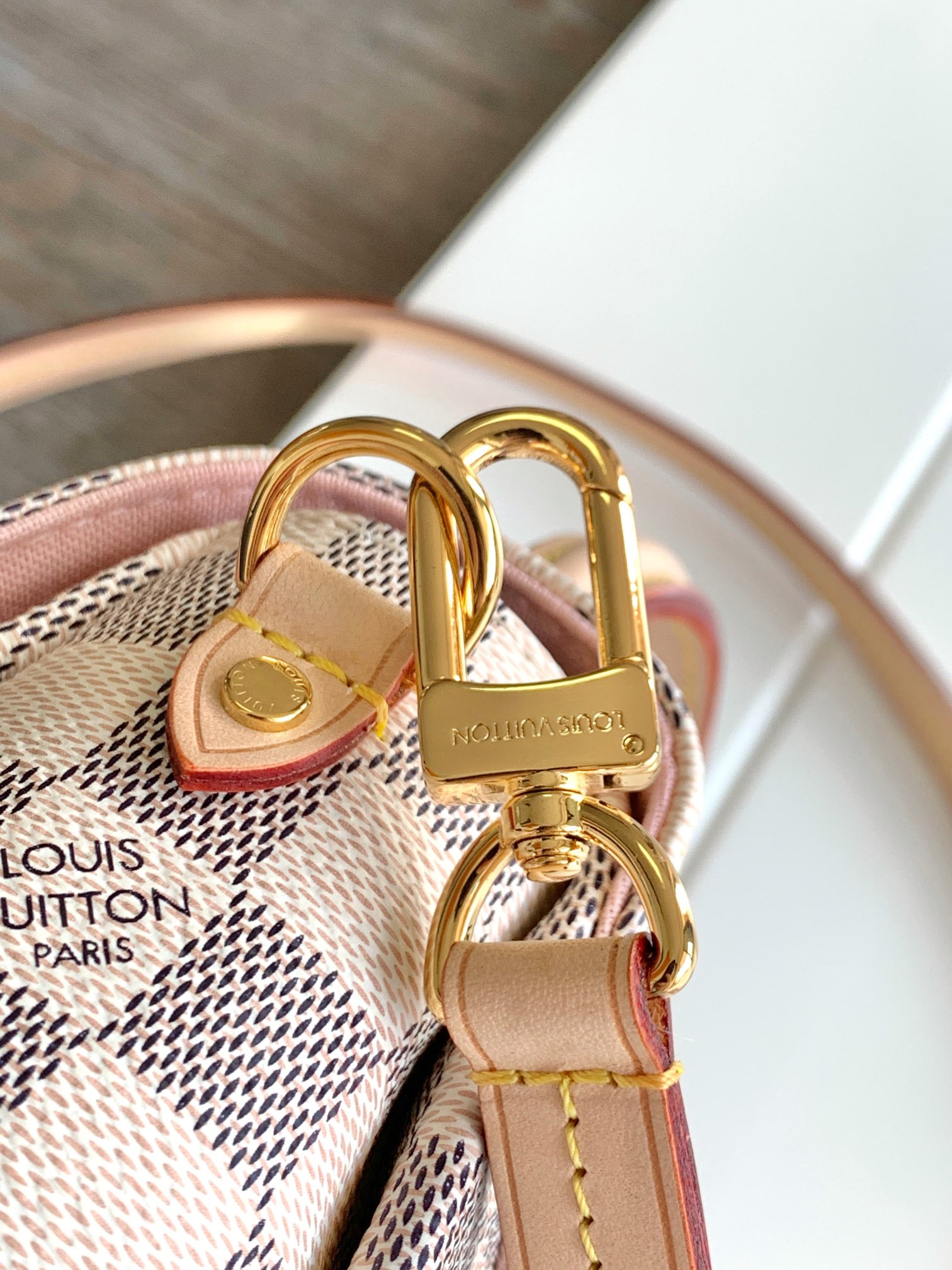 LOUIS VUITTON CROISETTE DAMIER 