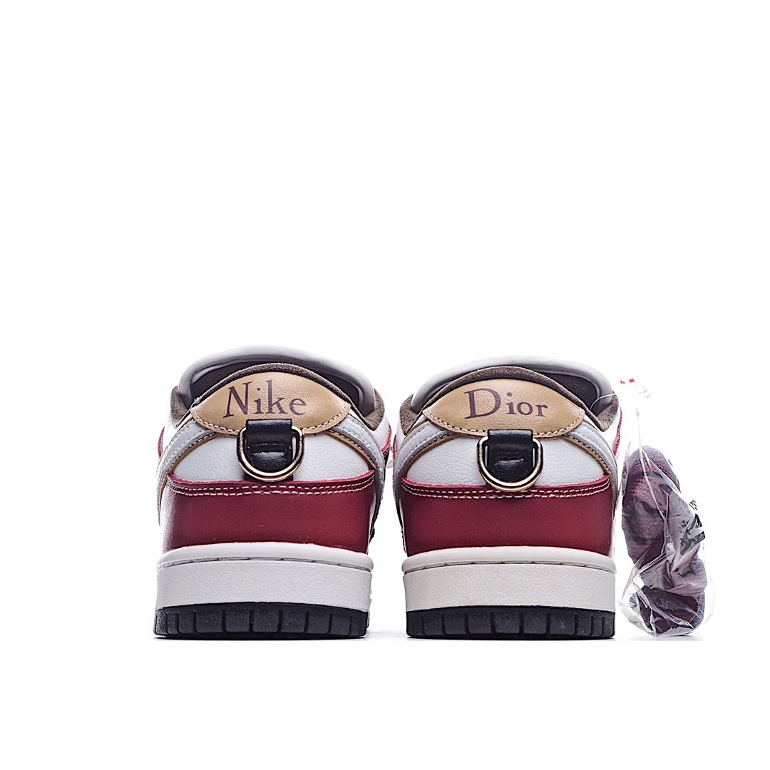 Nike SB Dunk Low x Dior 