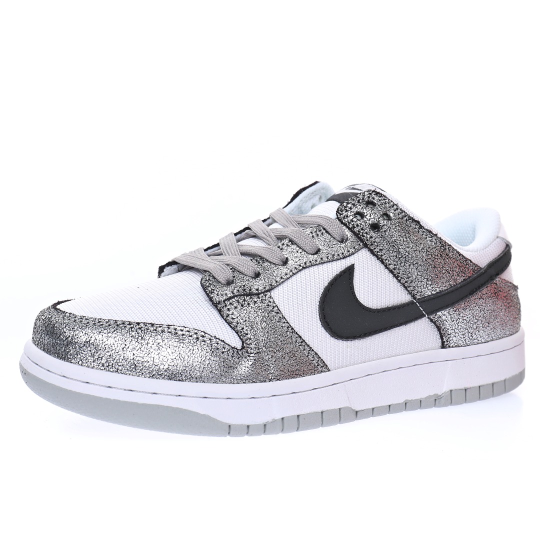 Nike WMNS SB Dunk Low"White Metallic Silver"