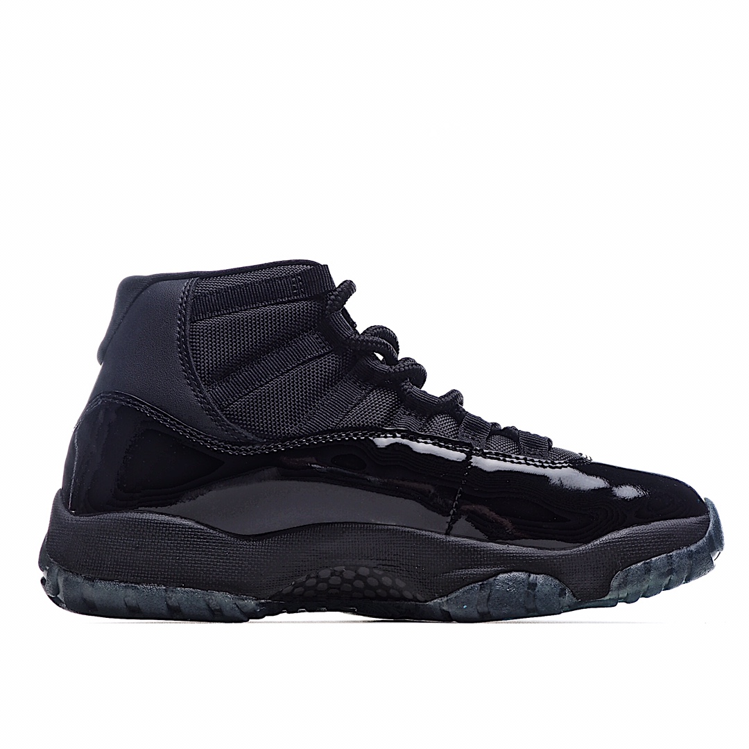 Air Jordan 11 BLACK