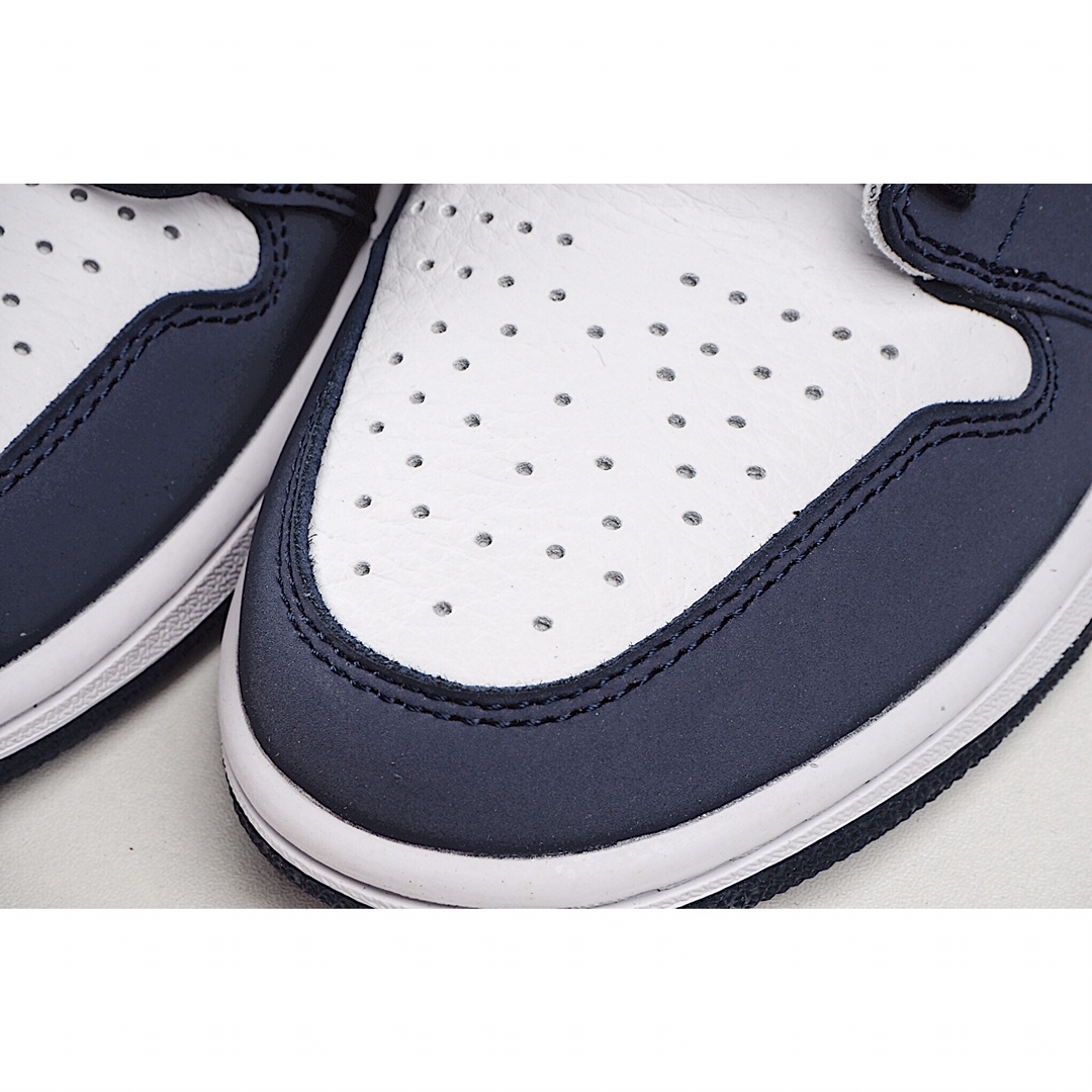 Air Jordan 1“Midnight Navy”