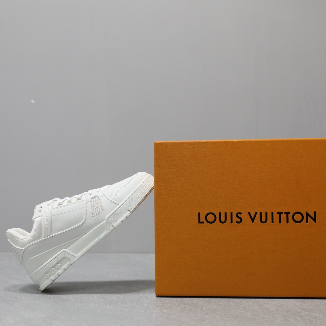 LOUIS VUITTON TRAINERS