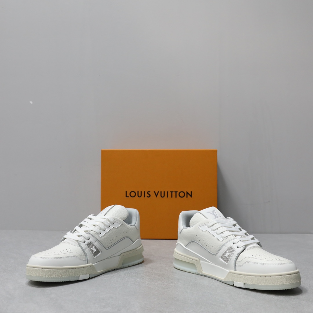 LOUIS VUITTON TRAINERS
