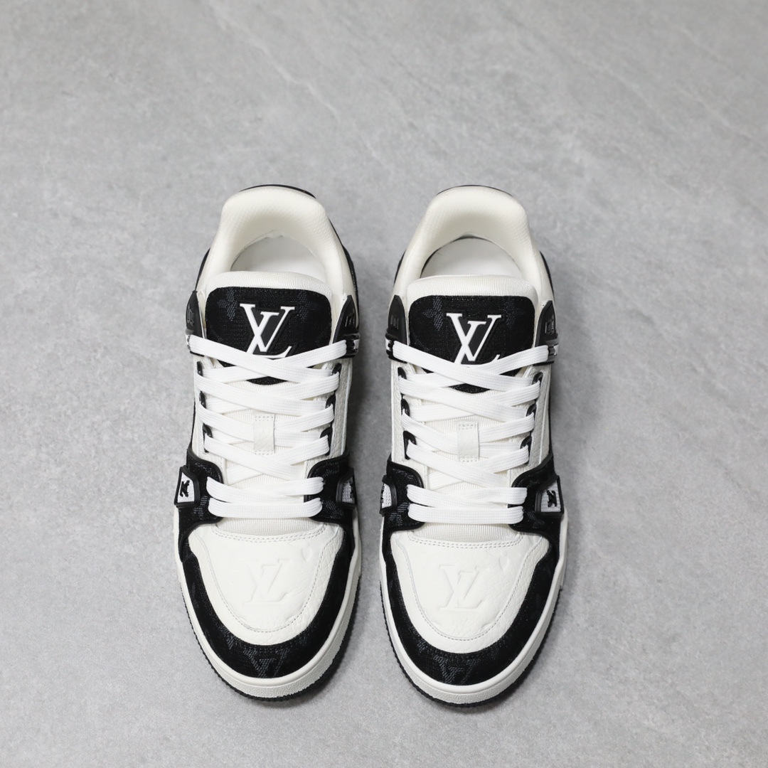 LOUIS VUITTON TRAINERS