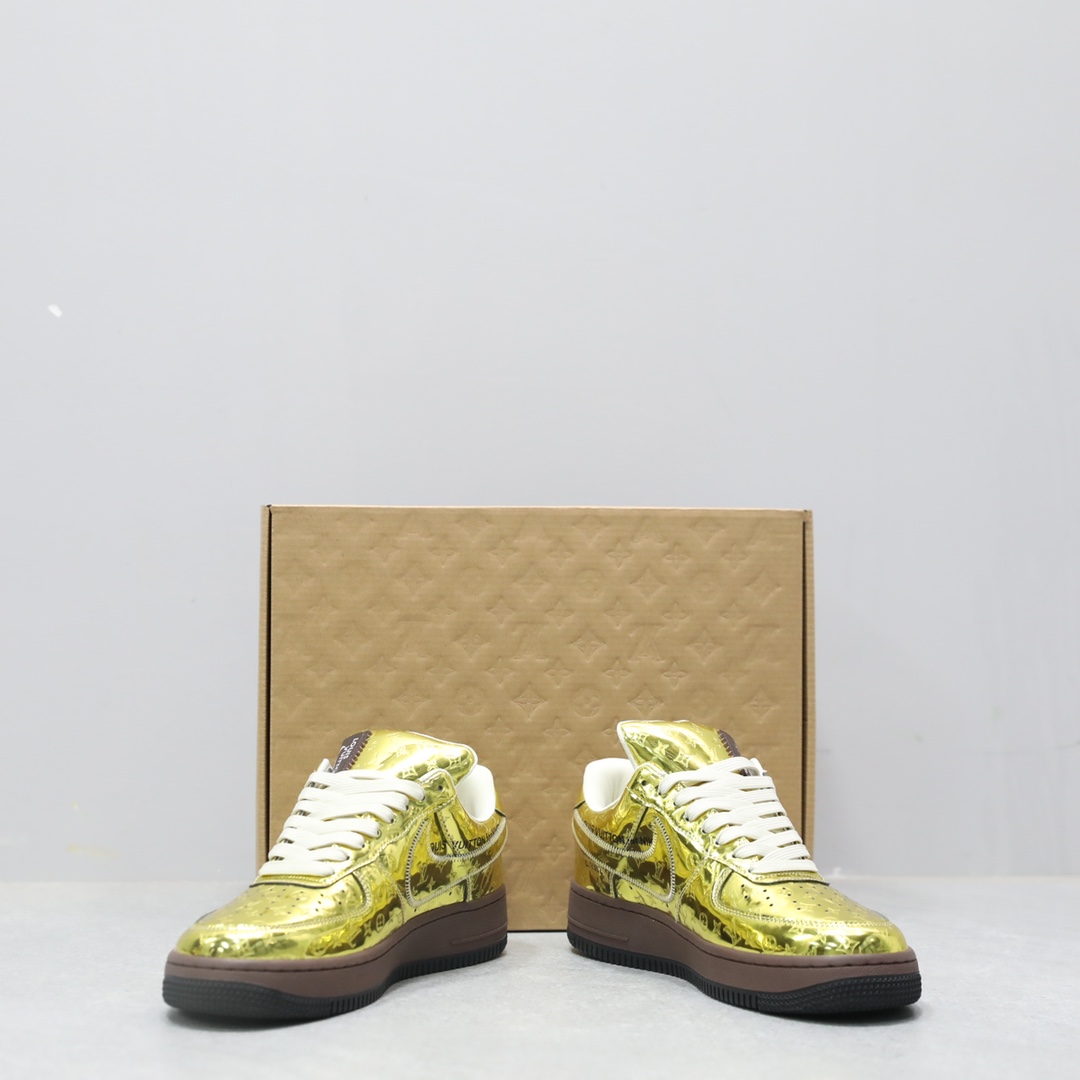 LOUIS VUITTON TRAINERS