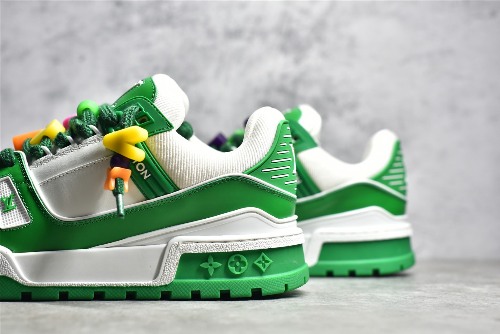 LV SNEAKER